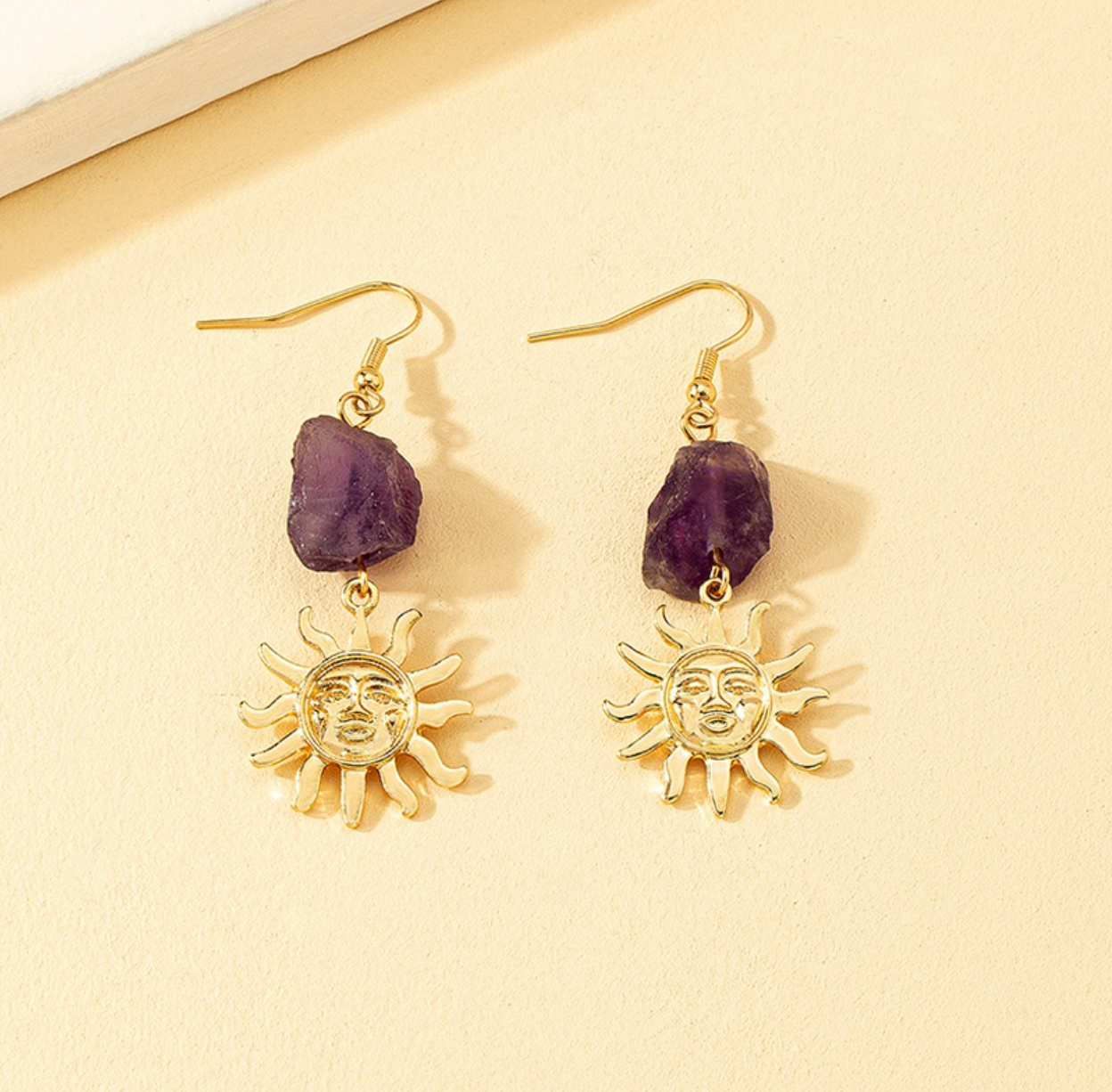 Simple Stone Stitching Sun Floral Earrings